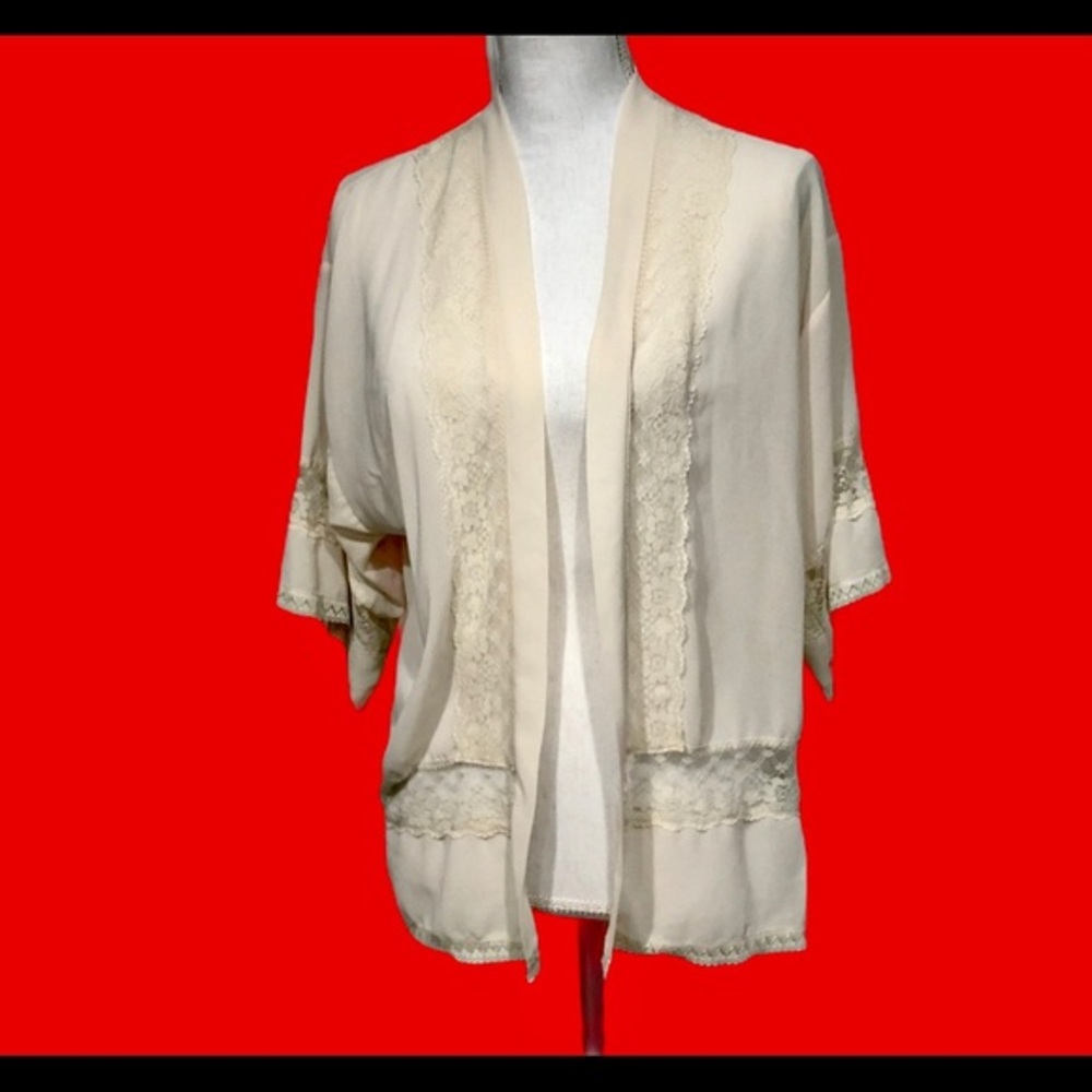 Marc and Riley women’s kimono size M